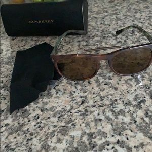 Burberry shades tortoise